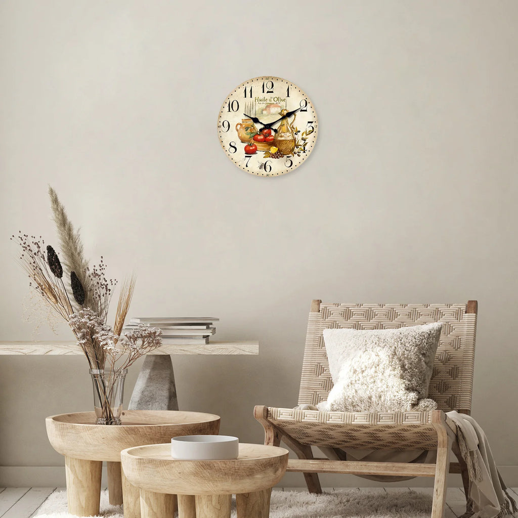 Horloge Murale en Bois Rétro – Motif Olive et Tomate Provence