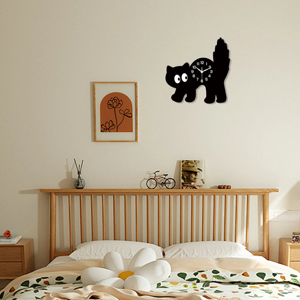 Horloge Murale – Petit Chat Noir en Porcelaine et Bois