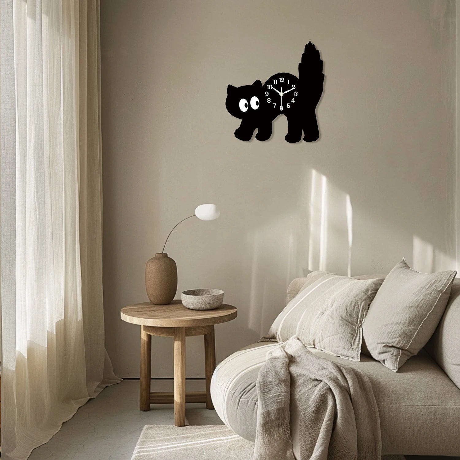 Horloge Murale – Petit Chat Noir en Porcelaine et Bois