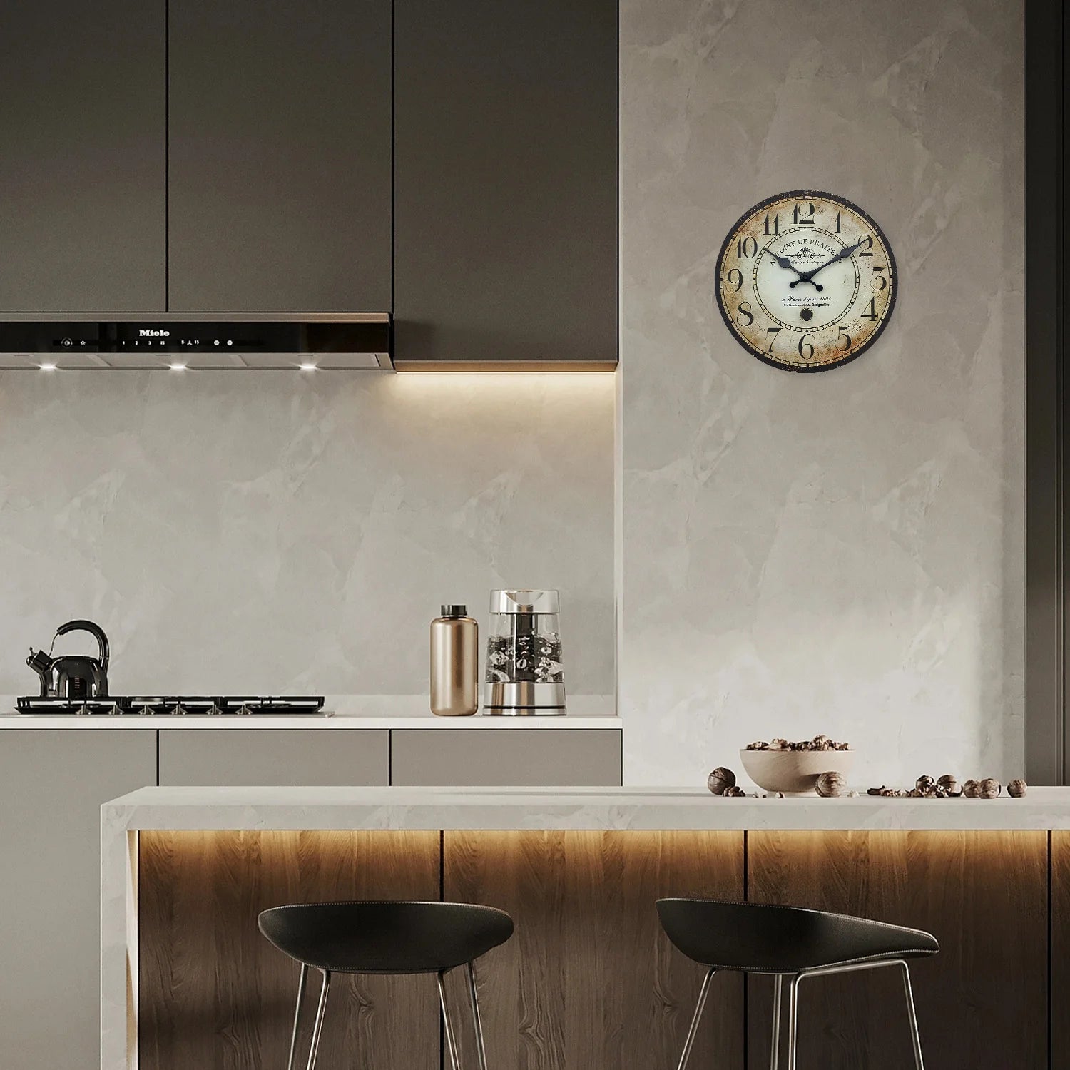 Horloge Murale en Bois Rétro – Motif “Antoine DE PRAITEON à Paris 1801”